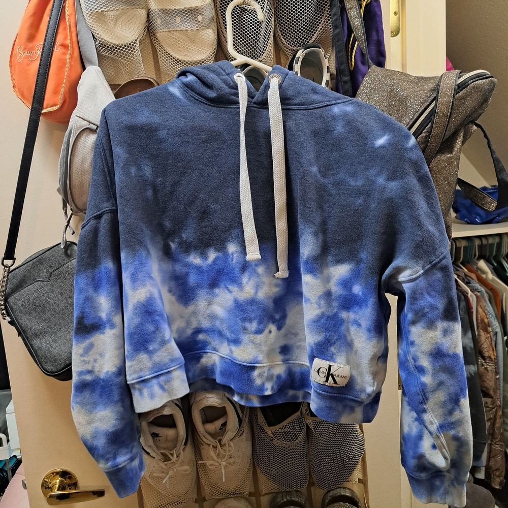Calvin Klein Tie-Dye Cropped Hoodie